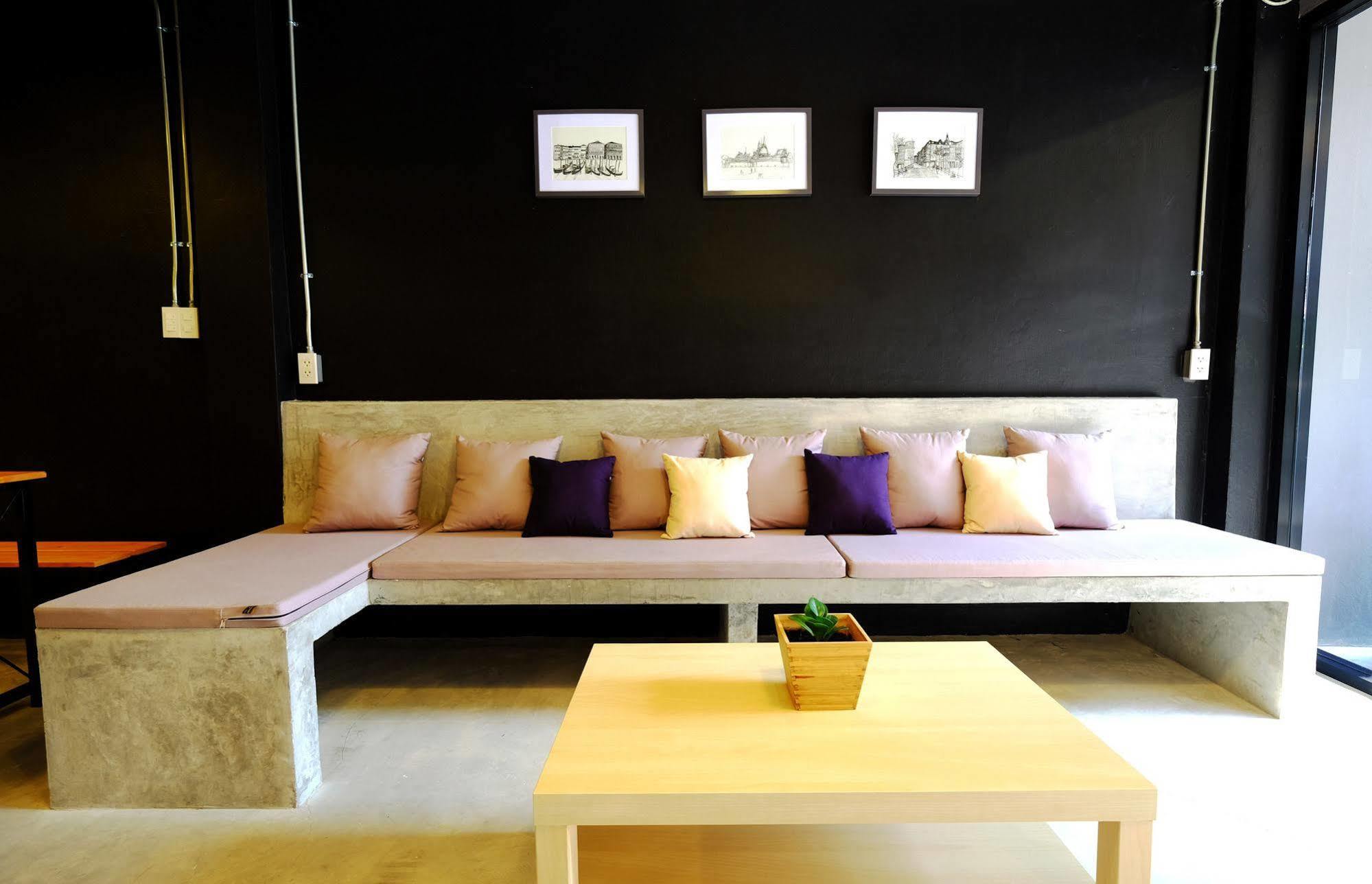 The Backpack Hostel Bangkok Exterior photo