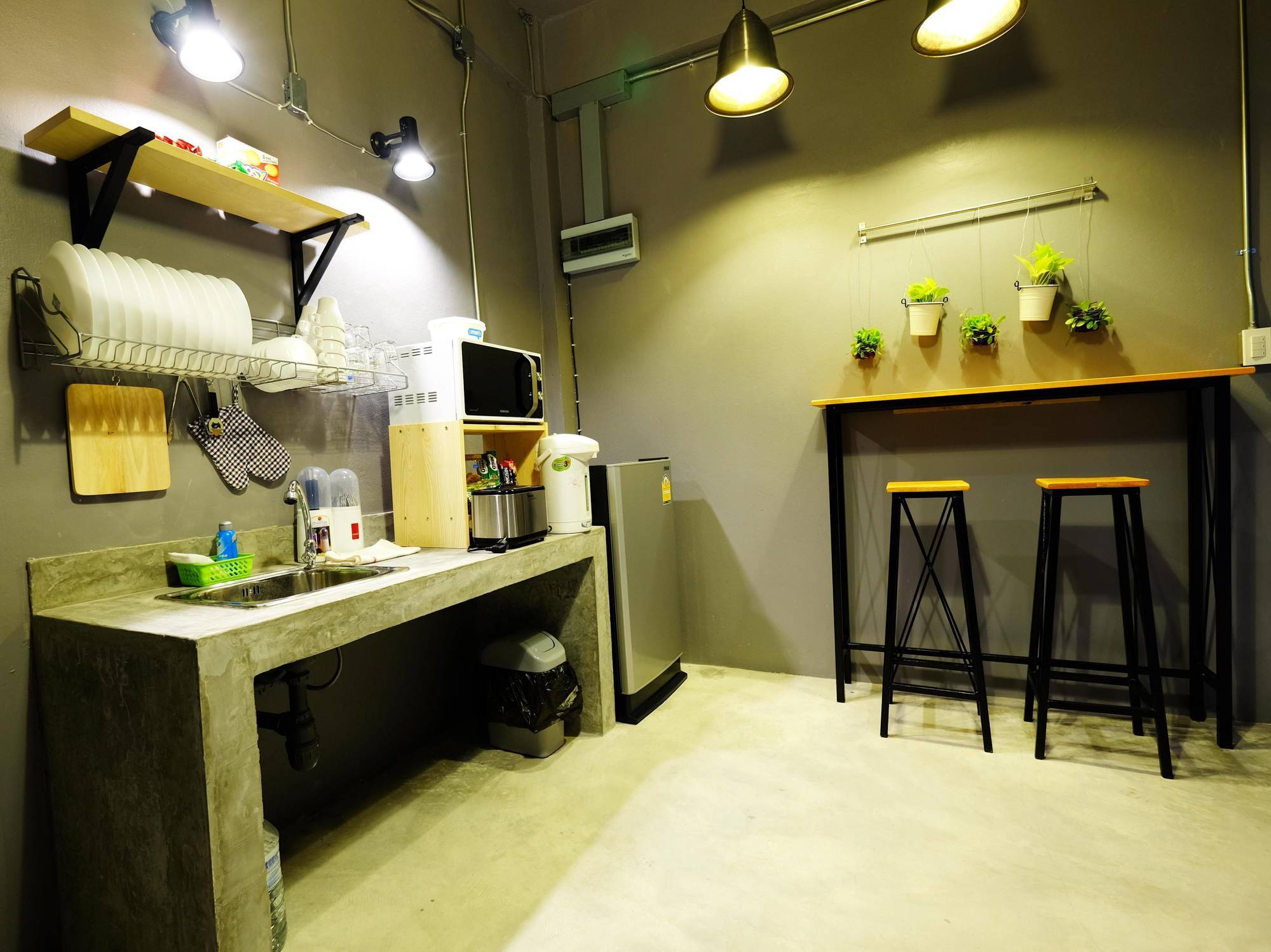 The Backpack Hostel Bangkok Exterior photo