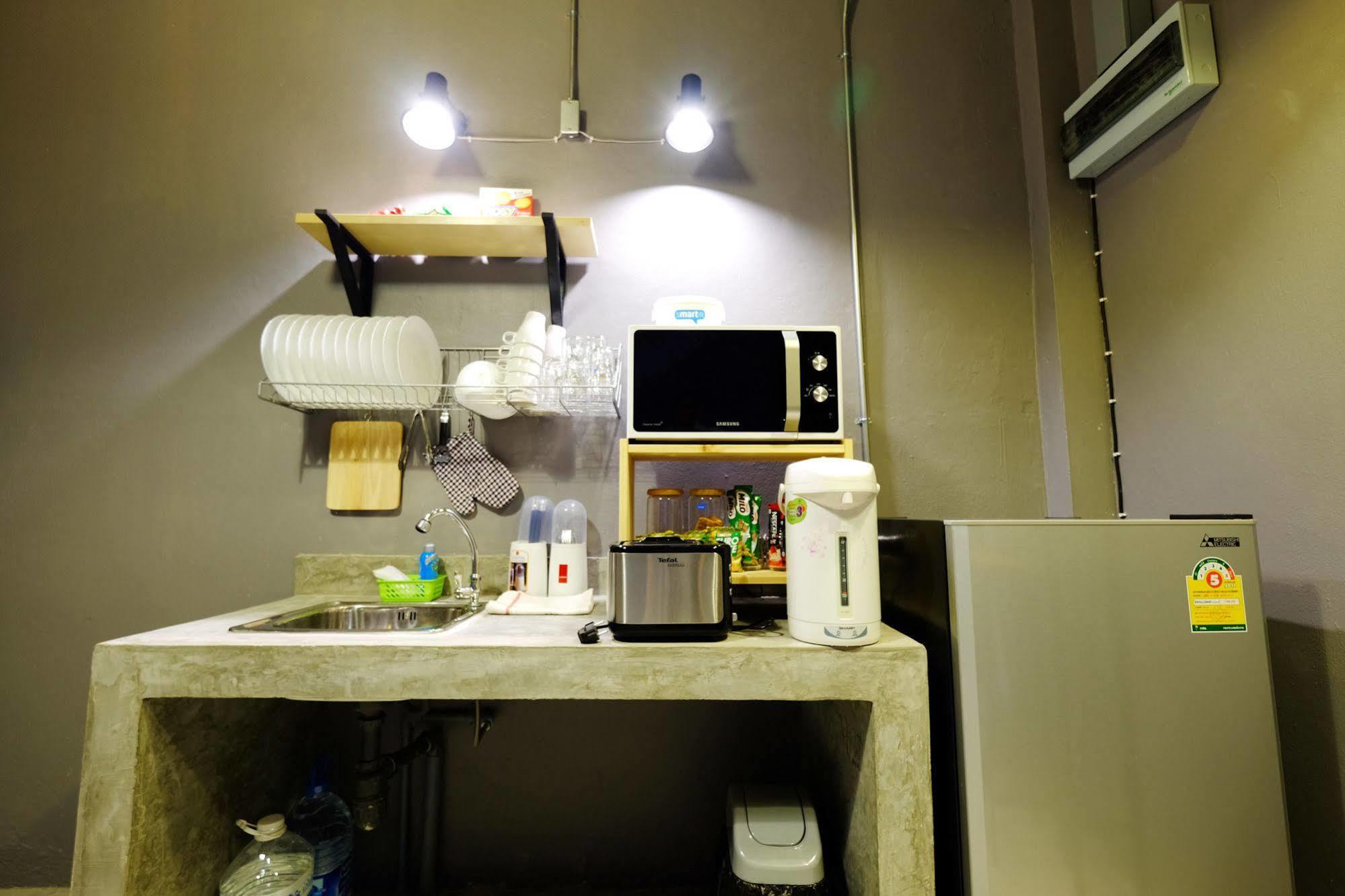 The Backpack Hostel Bangkok Exterior photo